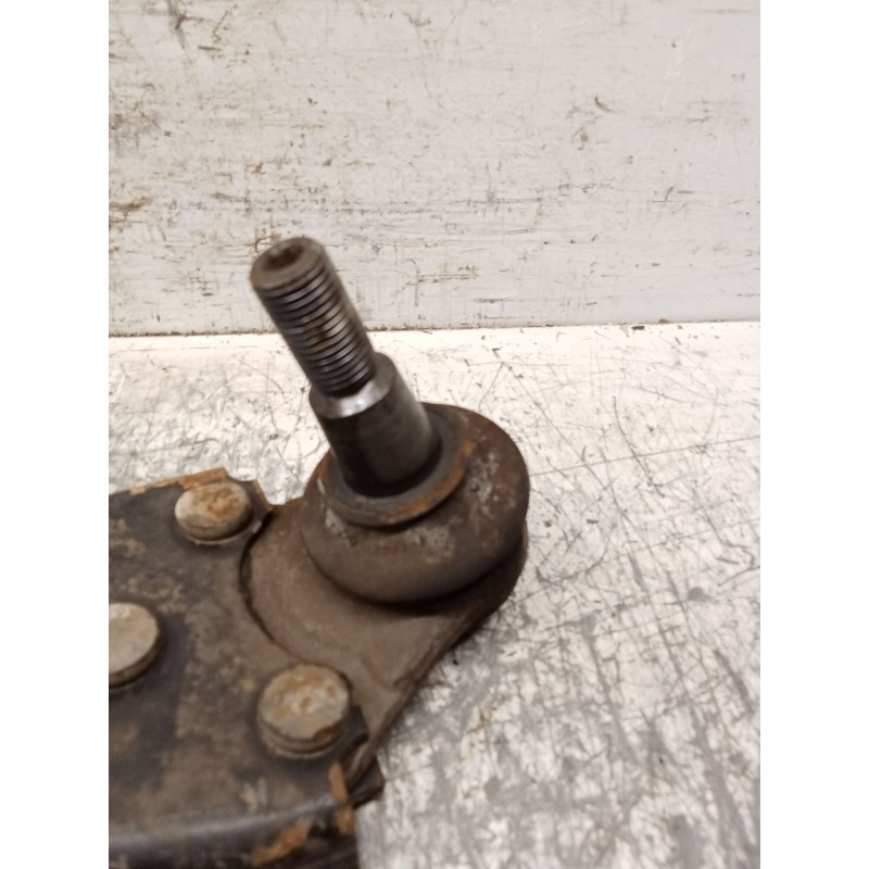 Recambio de brazo suspension inferior delantero derecho para land rover freelander 2 (l359) 2.2 td4 4x4 referencia OEM IAM 6C9N3