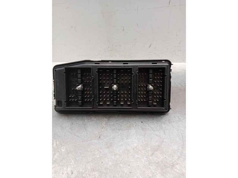 Recambio de caja reles / fusibles para chevrolet captiva (c100, c140) 2.0 d referencia OEM IAM 07201n ak647 