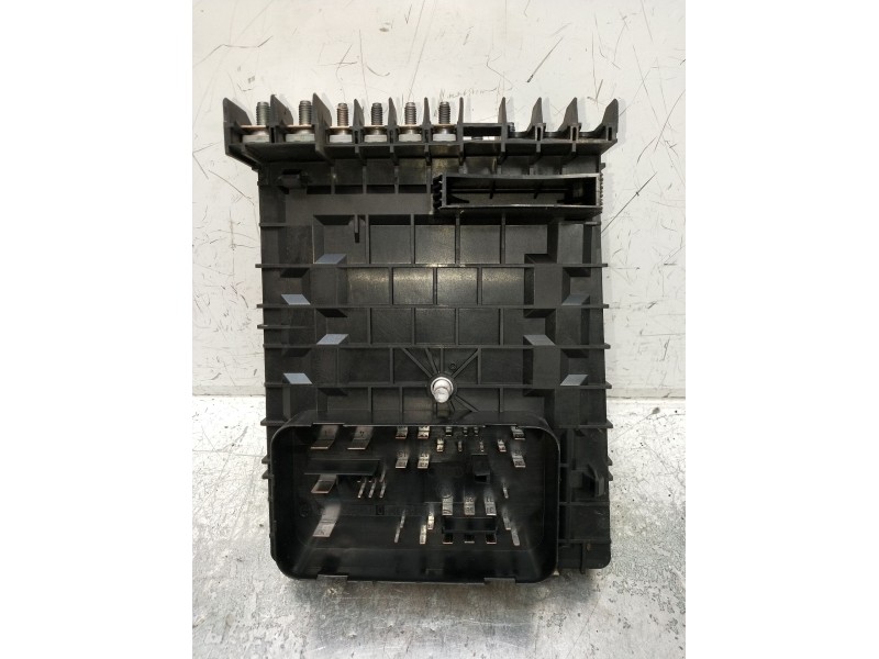 Recambio de caja reles / fusibles para seat altea (5p1) 1.2 tsi referencia OEM IAM 8H200115422  