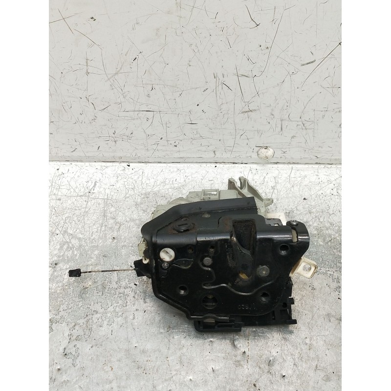 Recambio de motor cierre centralizado trasero izquierdo para seat altea (5p1) 1.2 tsi referencia OEM IAM W05P0839011B  