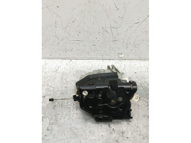 Recambio de motor cierre centralizado trasero izquierdo para seat altea (5p1) 1.2 tsi referencia OEM IAM W05P0839011B  