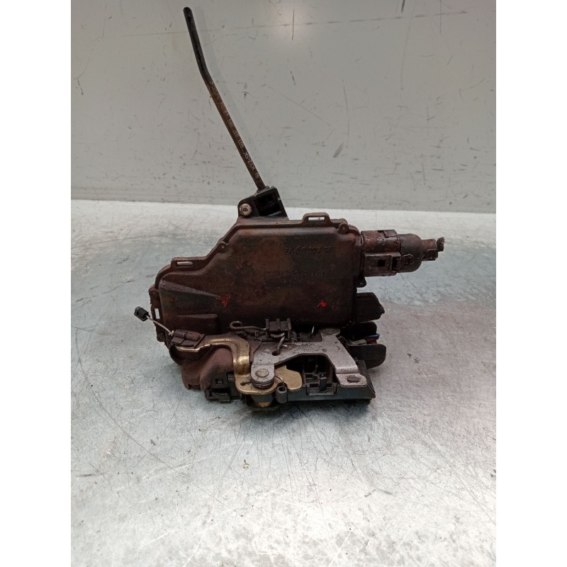 Recambio de motor cierre centralizado delantero derecho para volkswagen polo iv (9n_, 9a_) 1.4 tdi referencia OEM IAM 3p  