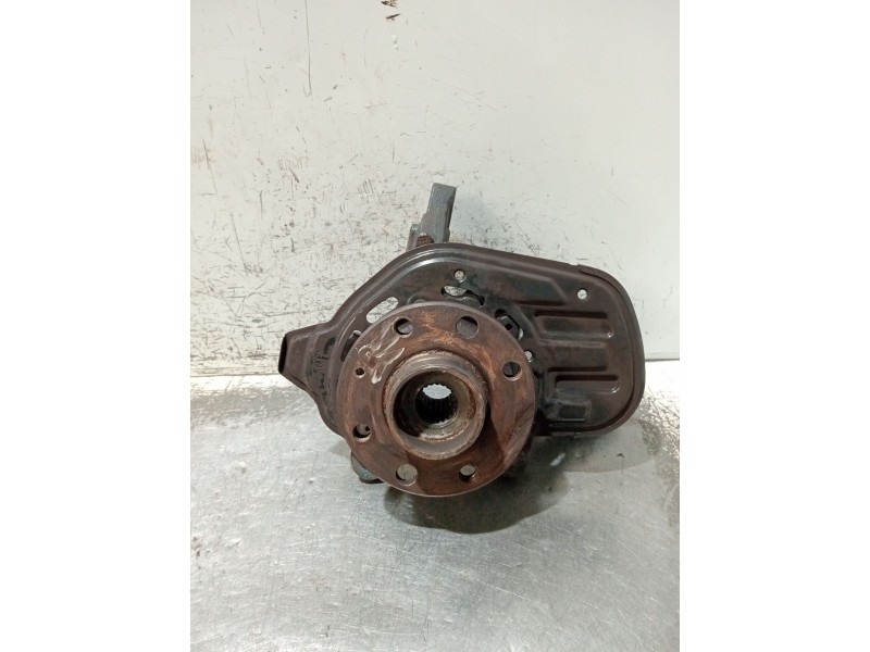 Recambio de mangueta delantera derecha para opel combo tour 1.3 cdti 16v referencia OEM IAM 13154318  