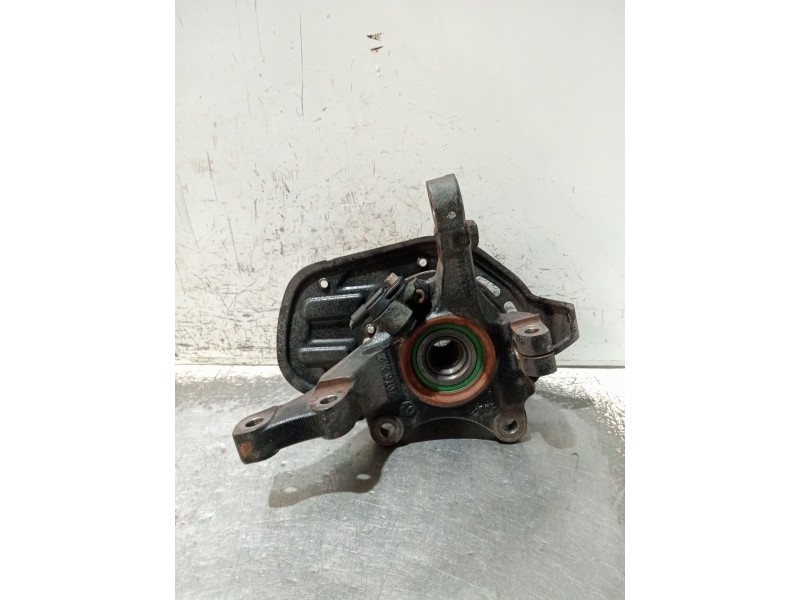 Recambio de mangueta delantera derecha para opel combo tour 1.3 cdti 16v referencia OEM IAM 13154318  