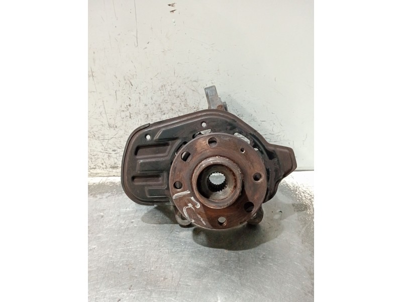 Recambio de mangueta delantera izquierda para opel combo tour 1.3 cdti 16v referencia OEM IAM 13154317  