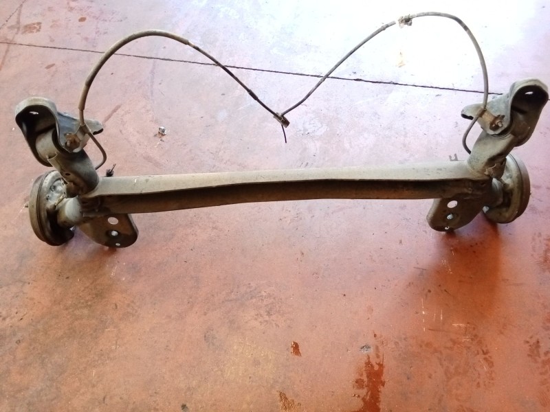 Recambio de puente trasero para ford fiesta vi (cb1, ccn) 1.25 referencia OEM IAM E10076AS0860  TAMBOR/ABS