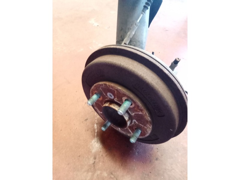 Recambio de puente trasero para ford fiesta vi (cb1, ccn) 1.25 referencia OEM IAM E10076AS0860  TAMBOR/ABS