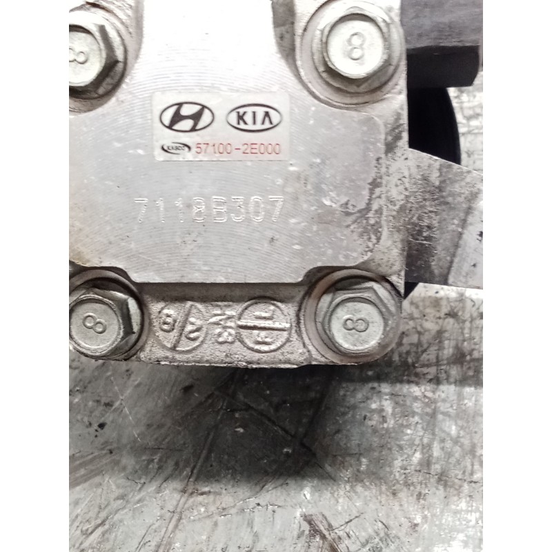 Recambio de bomba direccion para kia sportage ii (je_, km_) 2.0 i 16v referencia OEM IAM 7118B307  