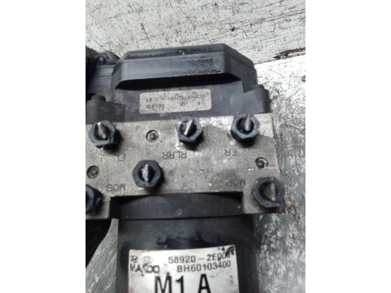 Recambio de abs para kia sportage ii (je_, km_) 2.0 i 16v referencia OEM IAM 5WY7507B 589202E000 