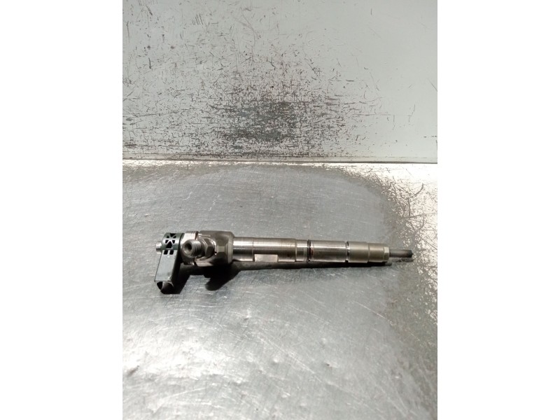 Recambio de inyector para skoda octavia iii (5e3, nl3, nr3) 2.0 tdi referencia OEM IAM 04L130277AC 0445110469 BOSCH