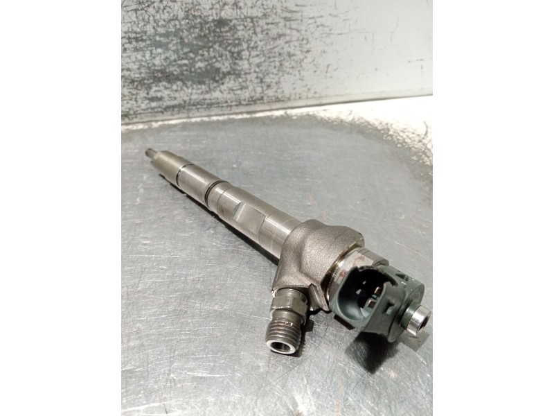 Recambio de inyector para skoda octavia iii (5e3, nl3, nr3) 2.0 tdi referencia OEM IAM 04L130277AC 0445110469 BOSCH