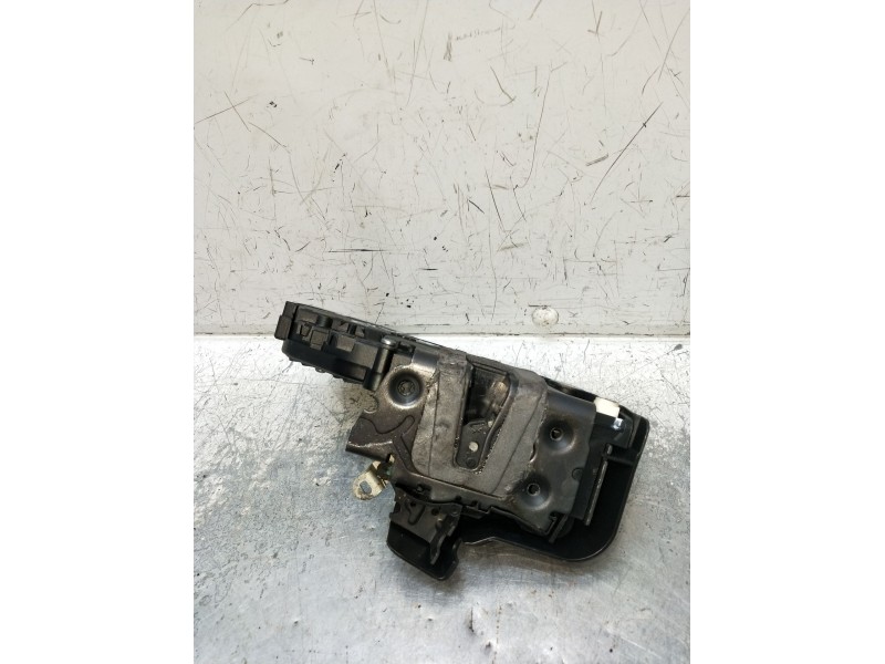 Recambio de motor cierre centralizado trasero derecho para land rover freelander 2 (l359) 2.2 td4 4x4 referencia OEM IAM 7H5A264