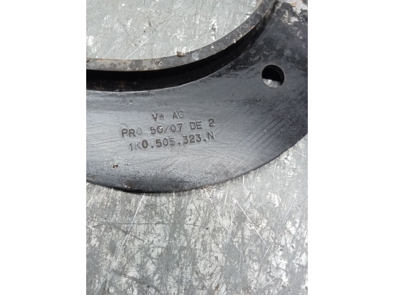 Recambio de brazo suspension superior trasero izquierdo para volkswagen eos (1f7, 1f8) 2.0 fsi referencia OEM IAM 1K0505323N  