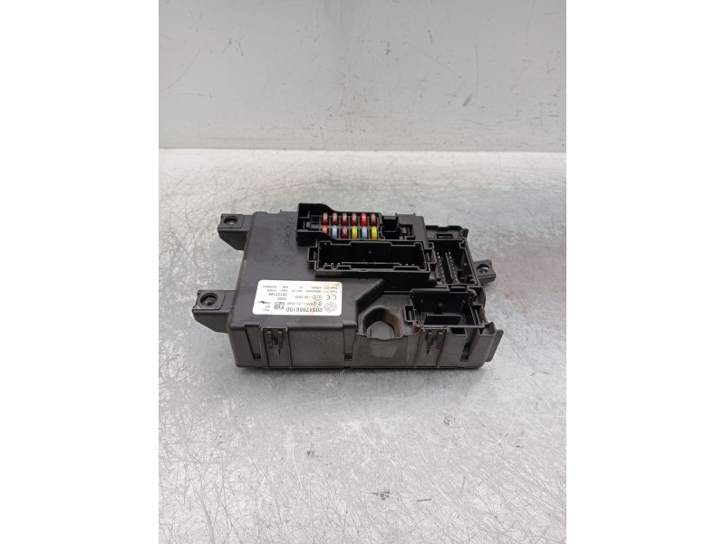 Recambio de caja reles / fusibles para fiat grande punto (199_) 1.3 d multijet referencia OEM IAM 00517986150  