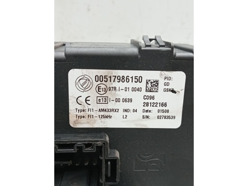 Recambio de caja reles / fusibles para fiat grande punto (199_) 1.3 d multijet referencia OEM IAM 00517986150  