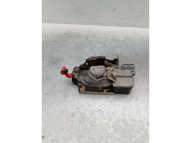 Recambio de motor cierre centralizado trasero izquierdo para citroën xsara (n1) 1.4 hdi referencia OEM IAM  5p 