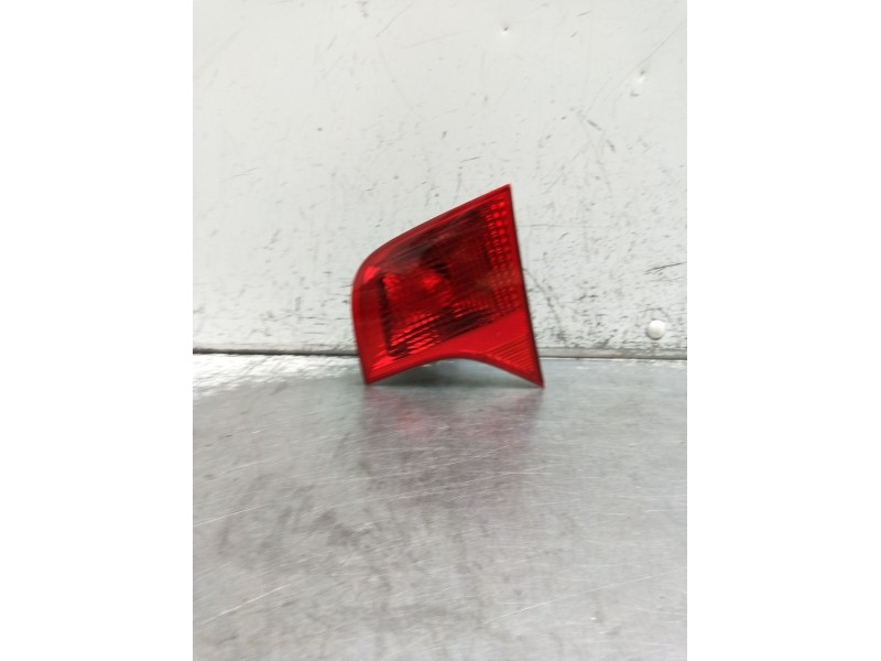 Recambio de piloto trasero derecho interior para audi a4 b7 (8ec) 2.0 tdi 16v referencia OEM IAM 01702422 96503802 8E5945094A