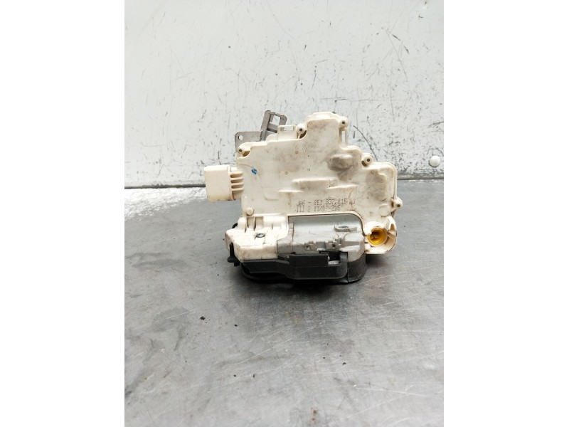 Recambio de motor cierre centralizado delantero izquierdo para audi a4 b7 (8ec) 2.0 tdi 16v referencia OEM IAM 8E1837015AA 4P 