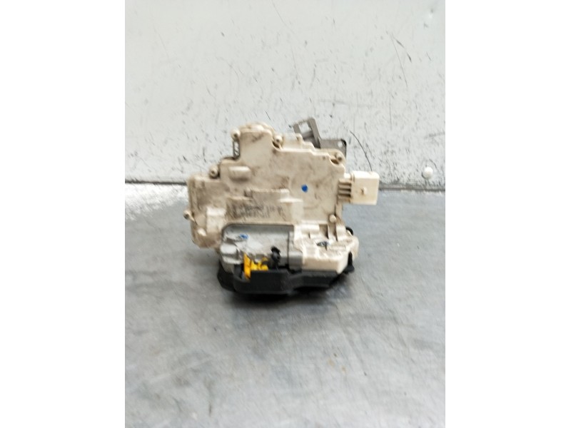 Recambio de motor cierre centralizado trasero derecho para audi a4 b7 (8ec) 2.0 tdi 16v referencia OEM IAM 8E0839016AA 4P 