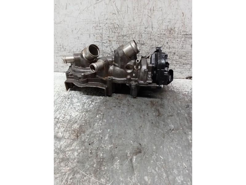 Recambio de bomba agua para audi a1 sportback (gba) referencia OEM IAM 04E109111  