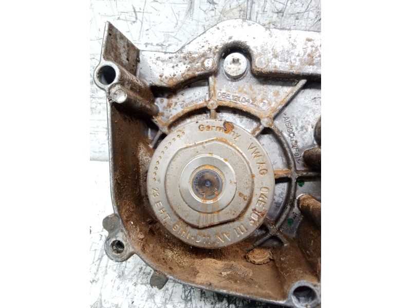 Recambio de bomba agua para audi a1 sportback (gba) referencia OEM IAM 04E109111  