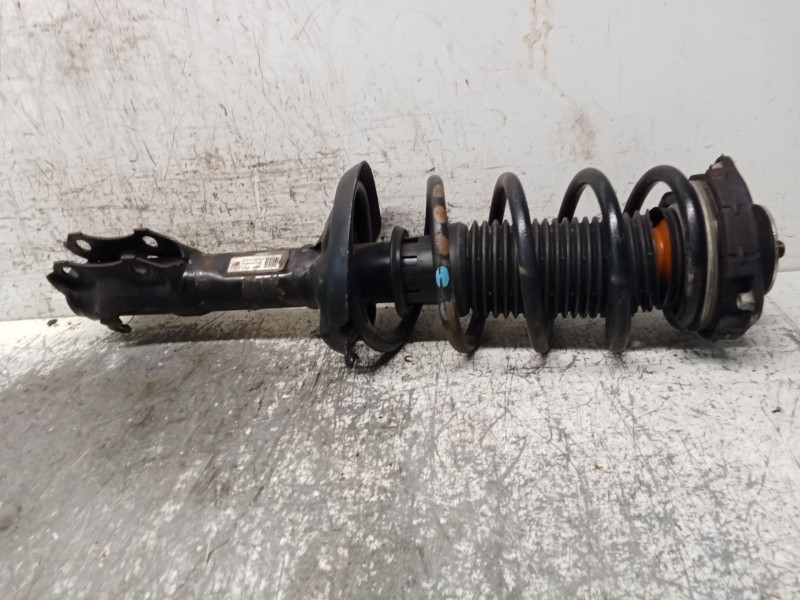 Recambio de amortiguador delantero derecho para volkswagen polo (6n2) 1.9 sdi referencia OEM IAM 6N0413031K  