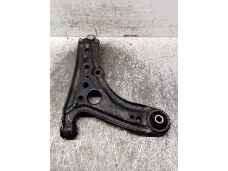 Recambio de brazo suspension inferior delantero izquierdo para volkswagen polo (6n2) 1.9 sdi referencia OEM IAM   