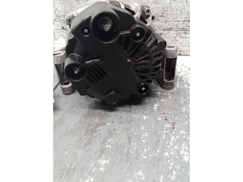 Recambio de alternador para opel combo tour 1.3 cdti 16v referencia OEM IAM   