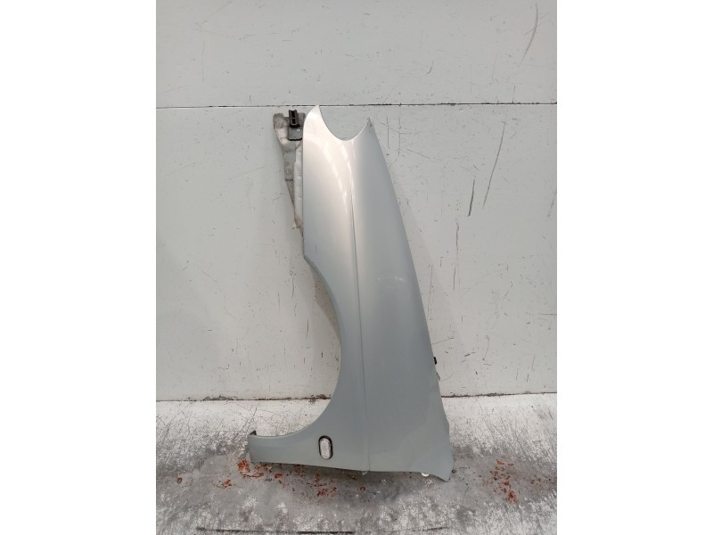 Recambio de aleta delantera izquierda para renault megane i (ba0/1_) 1.4 16v (ba0d, ba1h, ba0w, ba10) referencia OEM IAM   