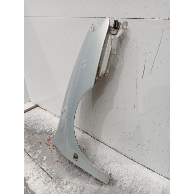 Recambio de aleta delantera derecha para renault megane i (ba0/1_) 1.4 16v (ba0d, ba1h, ba0w, ba10) referencia OEM IAM   