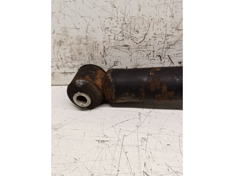 Recambio de amortiguador trasero izquierdo para fiat grande punto (199_) 1.3 d multijet referencia OEM IAM 55700452  