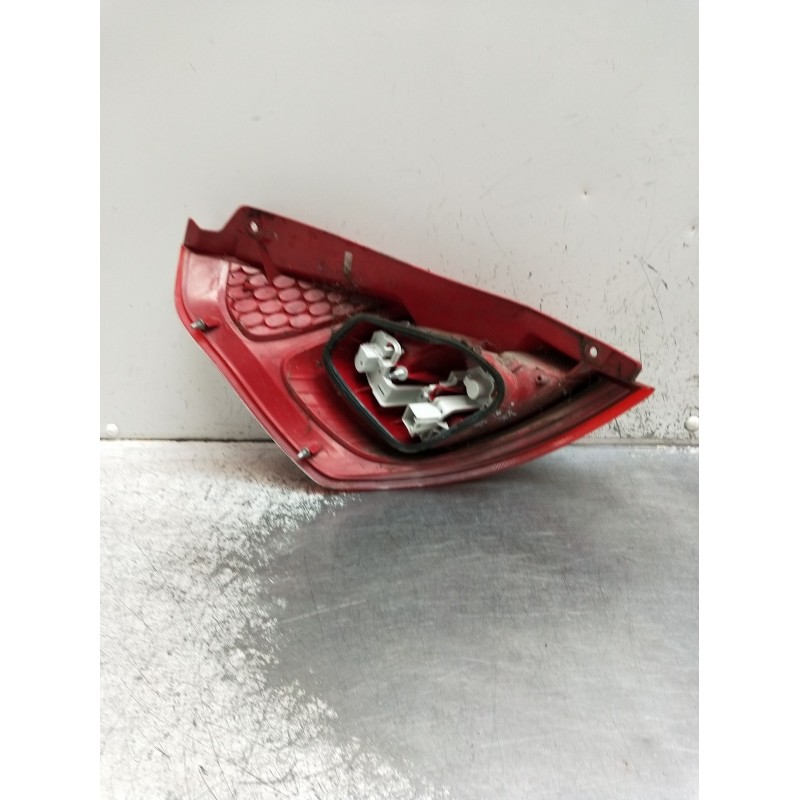 Recambio de piloto trasero derecho para ford fiesta vi (cb1, ccn) 1.25 referencia OEM IAM 1709552 8A6113404A 