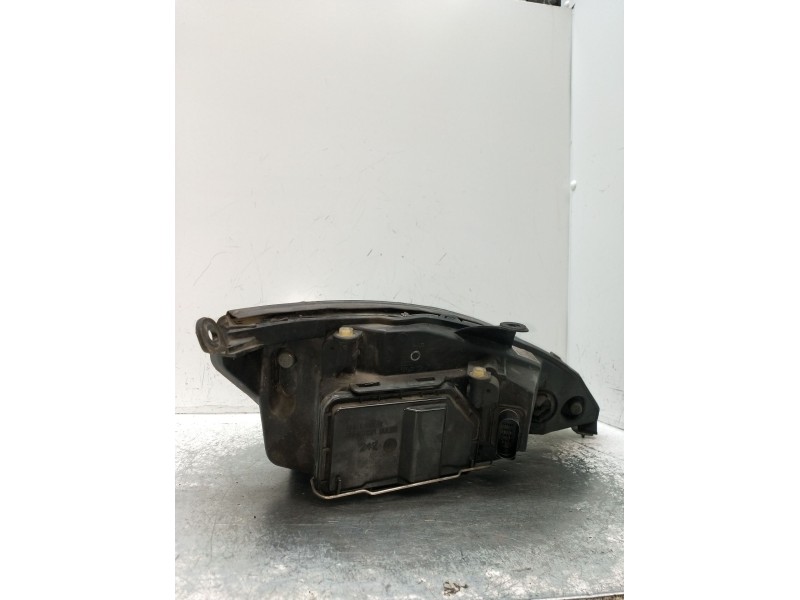 Recambio de faro izquierdo para ford focus i (daw, dbw) 1.8 tdci referencia OEM IAM 2M5113101BD  