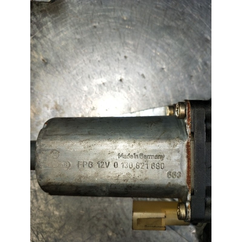 Recambio de elevalunas delantero izquierdo para ford mondeo i (gbp) 2.0 i 16v referencia OEM IAM 0138821680 5P 