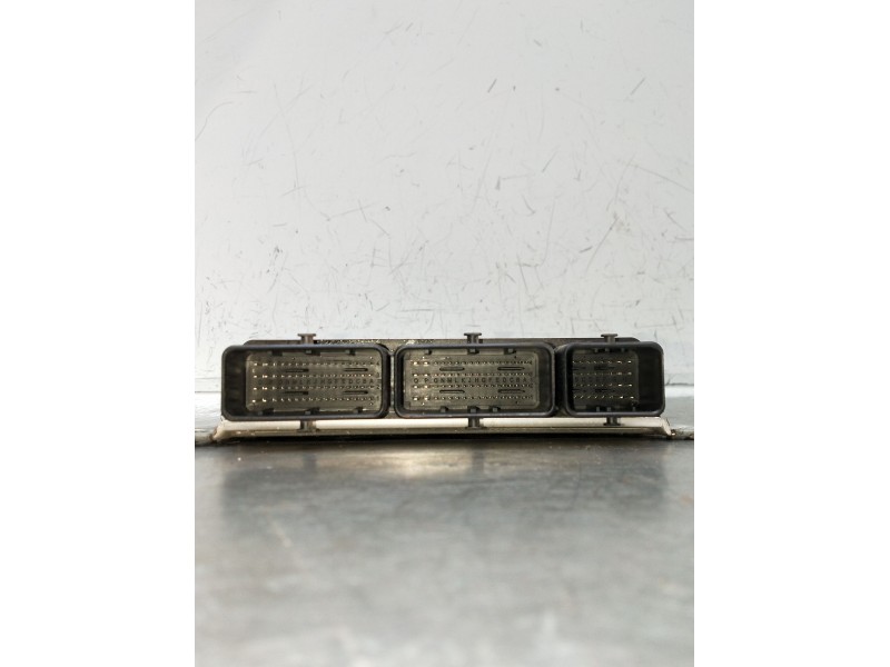 Recambio de centralita motor uce para dacia sandero ii tce 90 (b8m1, b8ma) referencia OEM IAM 237109775R A3C0028150001 237109776
