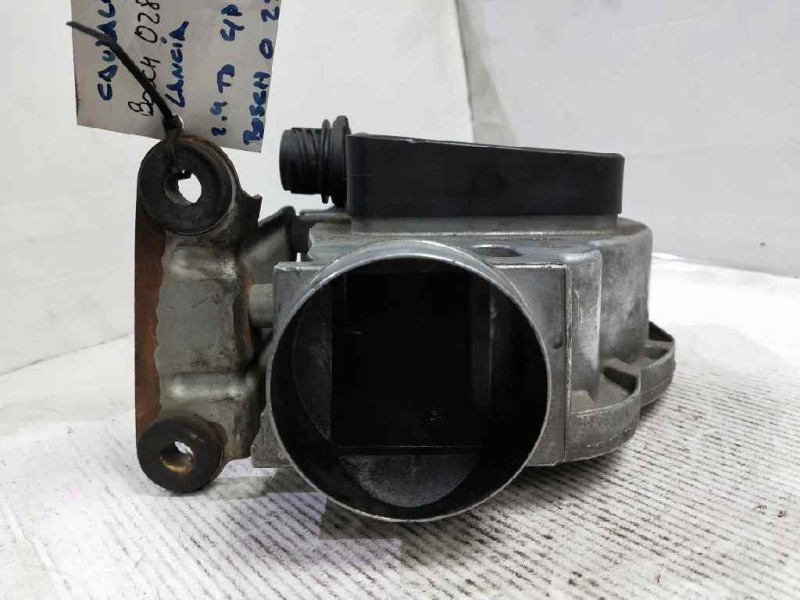 Recambio de caudalimetro para lancia kappa berlina 2.4 turbodiesel referencia OEM IAM 0281002085 BOSCH 