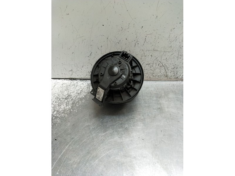 Recambio de motor calefaccion para ford fiesta vi (cb1, ccn) 1.25 referencia OEM IAM 0130115551 3137231000 