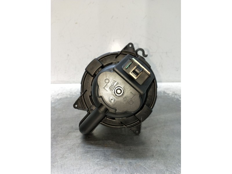Recambio de motor calefaccion para dacia sandero ii tce 90 (b8m1, b8ma) referencia OEM IAM 5P3730100  