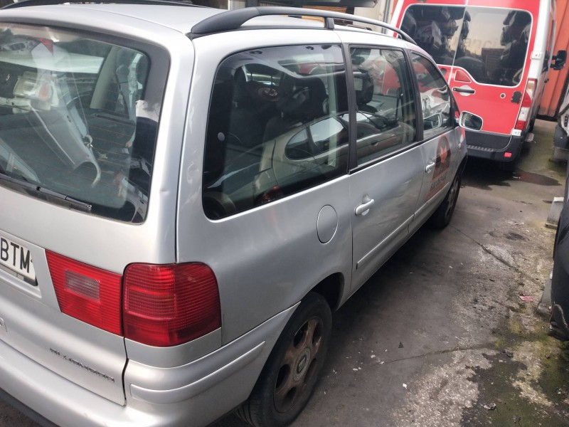 seat alhambra (7v9) del año 2002