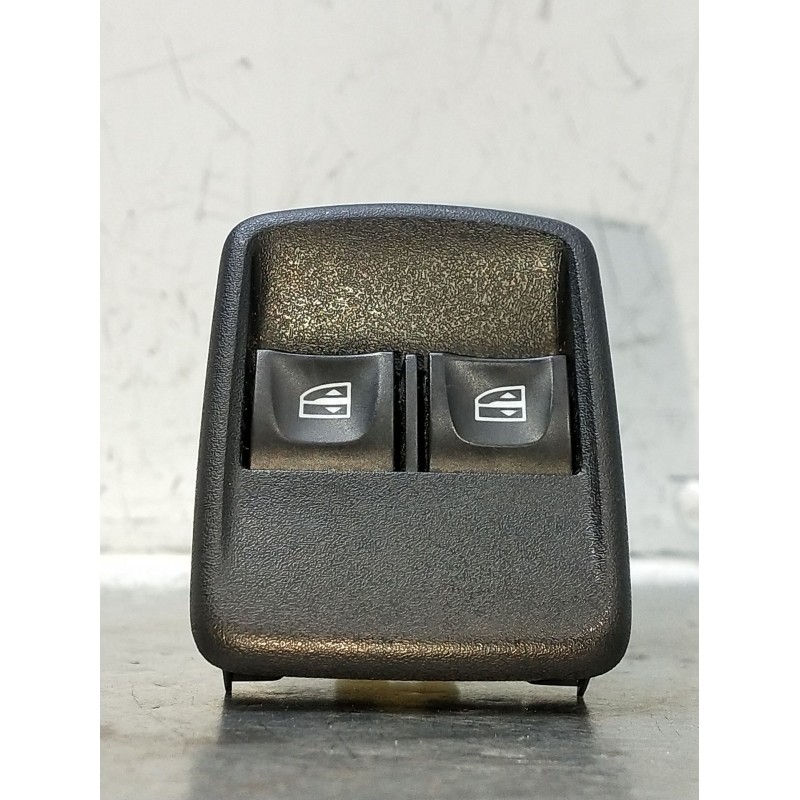 Recambio de mando elevalunas delantero izquierdo para dacia sandero ii tce 90 (b8m1, b8ma) referencia OEM IAM 254117873R  