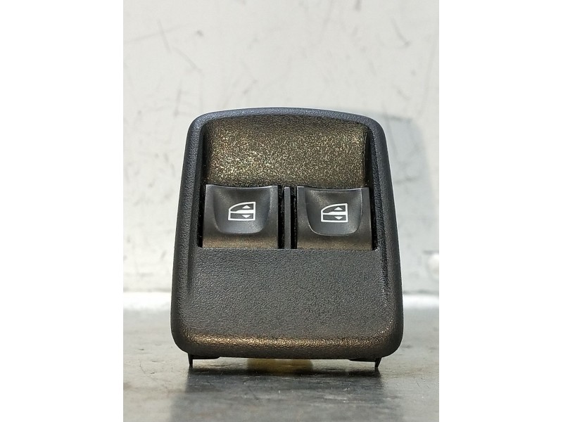 Recambio de mando elevalunas delantero izquierdo para dacia sandero ii tce 90 (b8m1, b8ma) referencia OEM IAM 254117873R  