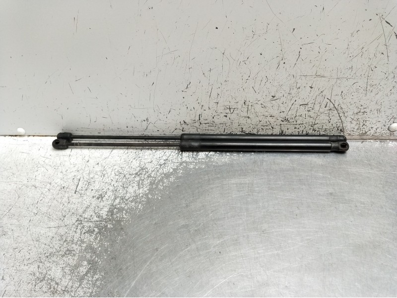 Recambio de amortiguadores maletero / porton para ford fiesta vi (cb1, ccn) 1.25 referencia OEM IAM 1666068 8A61A06A10AC 0241330