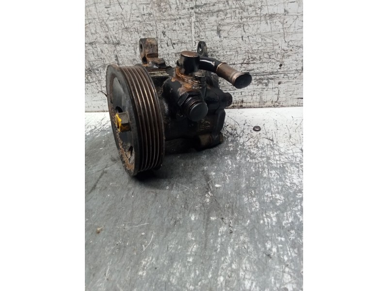 Recambio de bomba direccion para ssangyong musso (fj) 2.9 d referencia OEM IAM 6614603480  