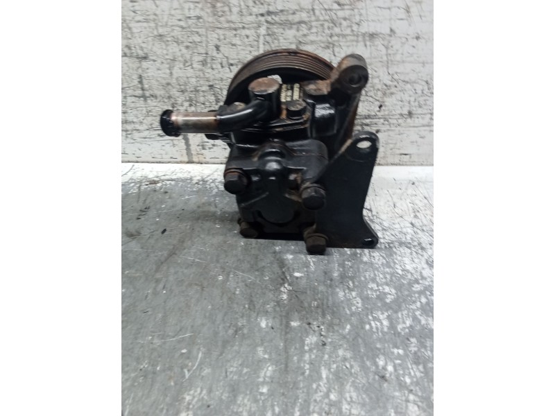 Recambio de bomba direccion para ssangyong musso (fj) 2.9 d referencia OEM IAM 6614603480  