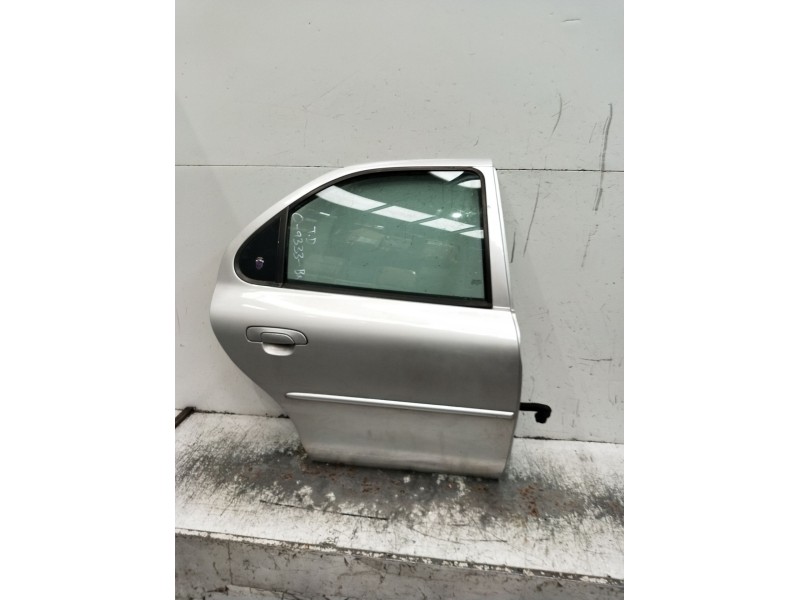Recambio de puerta trasera derecha para ford mondeo ii sedán (bfp) 1.8 td referencia OEM IAM  4P 
