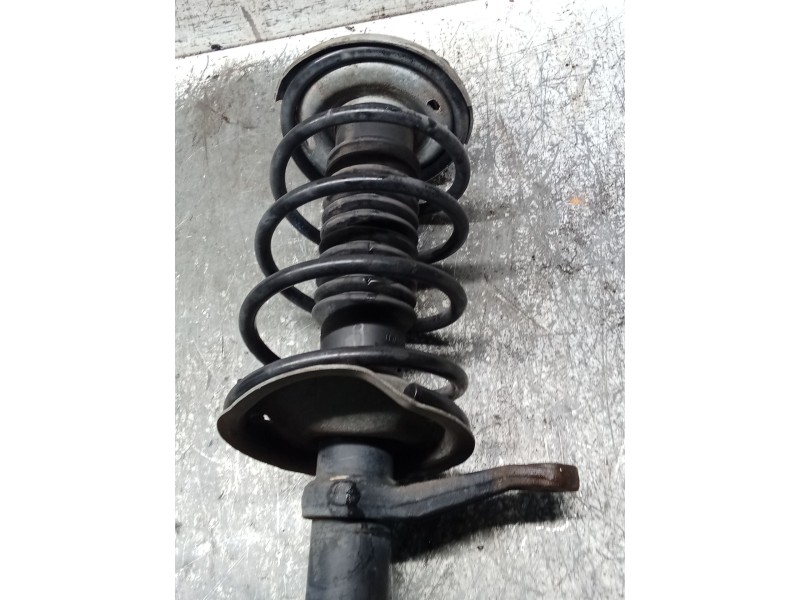 Recambio de mangueta delantera izquierda para peugeot 106 ii (1a_, 1c_) 1.1 i referencia OEM IAM   