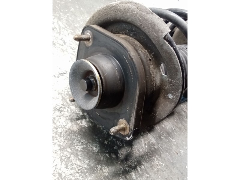 Recambio de mangueta delantera derecha para peugeot 106 ii (1a_, 1c_) 1.1 i referencia OEM IAM   