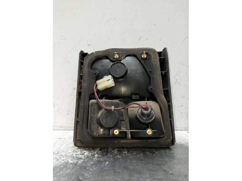 Recambio de piloto trasero derecho interior para ssangyong musso (fj) 2.9 d referencia OEM IAM 8360205501  