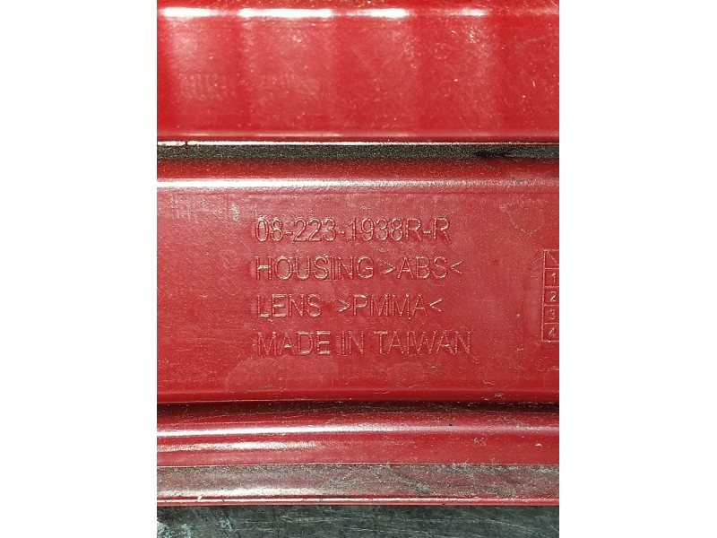 Recambio de piloto trasero derecho para kia sportage ii (je_, km_) 2.0 i 16v referencia OEM IAM 082231938RR  