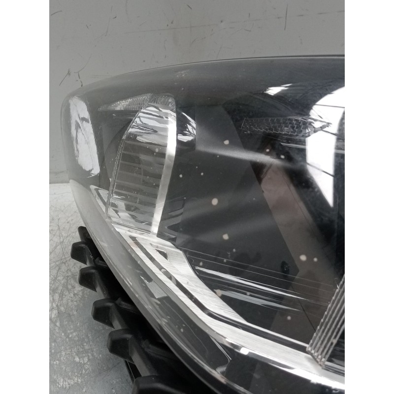 Recambio de faro izquierdo para bmw x1/ix1 u11 x1 sdrive18d referencia OEM IAM 5a5bd4702  interior sucio (GOTAS DE MANCHAS)